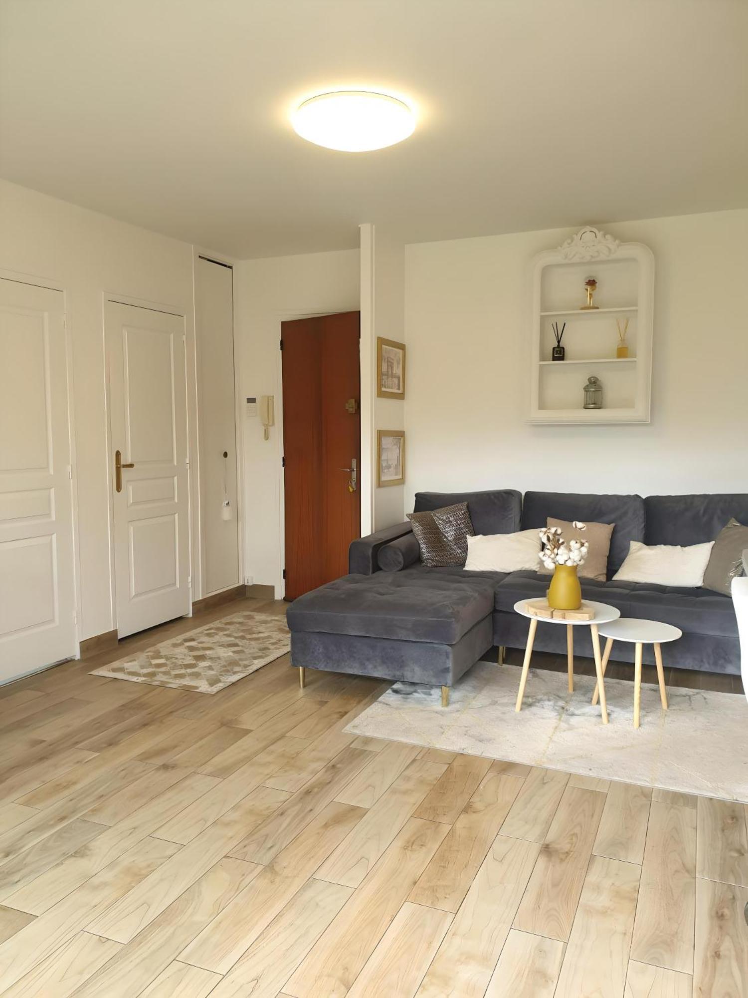 Appartement Avec Jardin Prive - 2 A 4 Voyageur Chaville Exterior photo