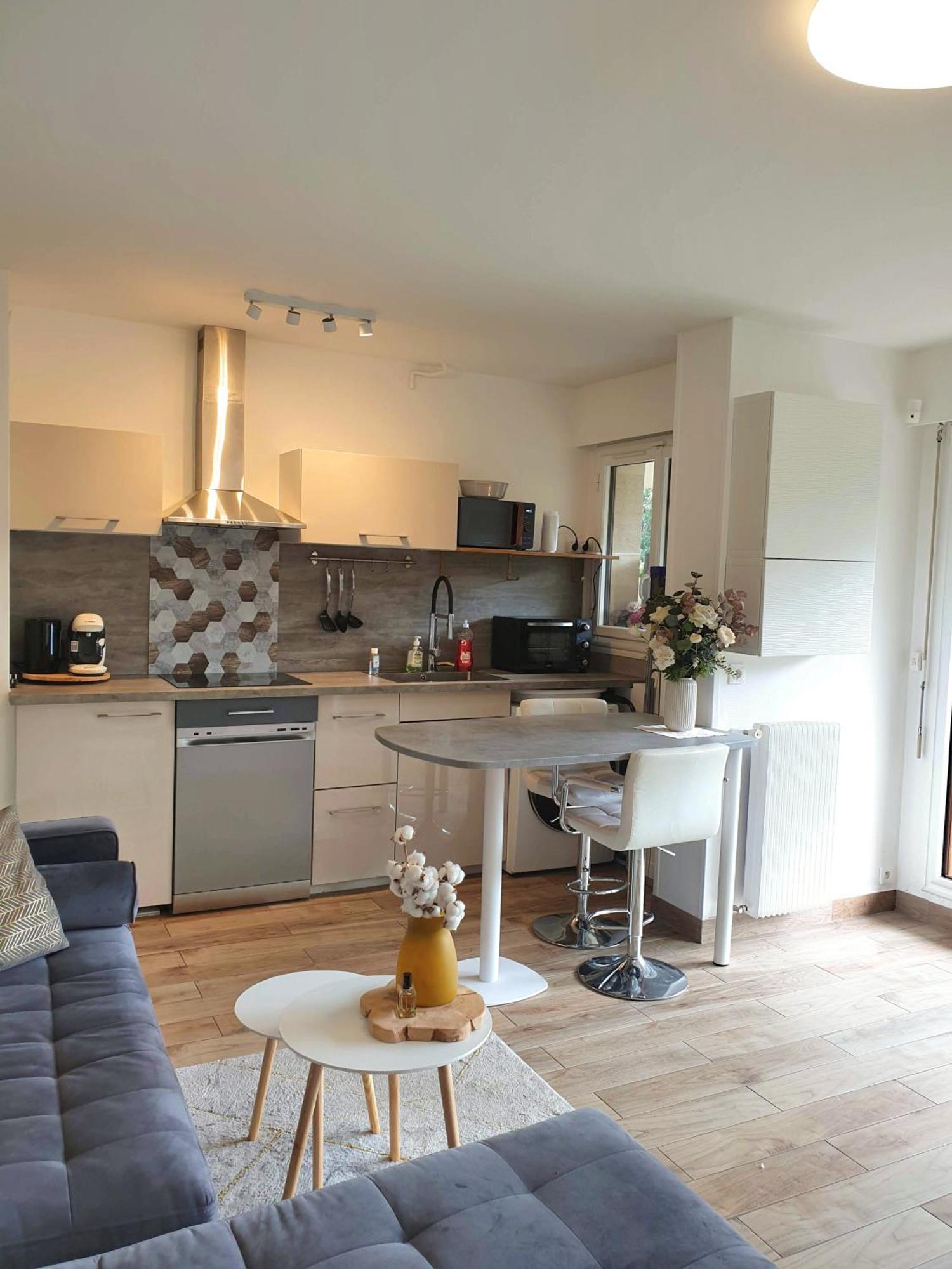 Appartement Avec Jardin Prive - 2 A 4 Voyageur Chaville Exterior photo