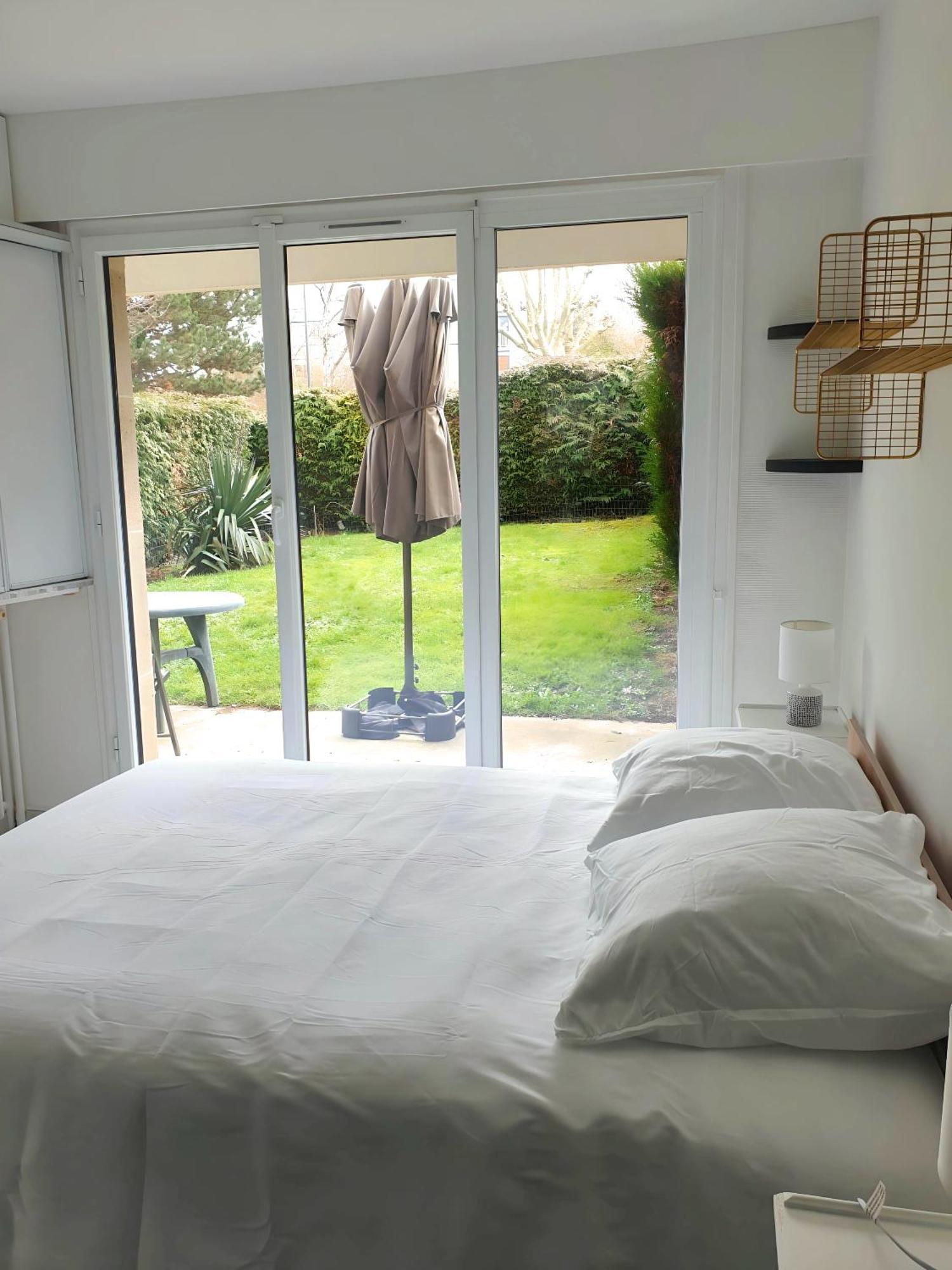 Appartement Avec Jardin Prive - 2 A 4 Voyageur Chaville Exterior photo